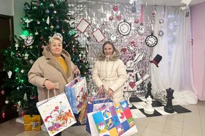 Сотрудники Урайской больницы вновь стали волшебниками для ребятишек