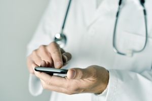 С пациентом на связи