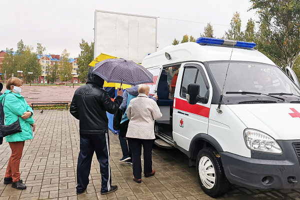 Около 300 урайцев приняли участие в акции «Вакцинация» 