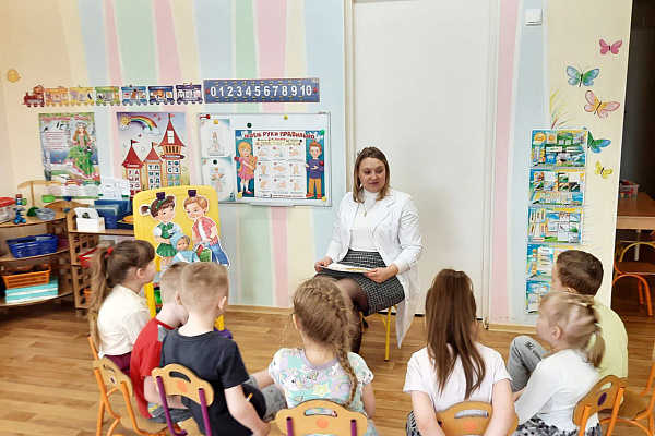 Праздник здоровья в детском саду: полезные «лучики» от врача-эпидемиолога