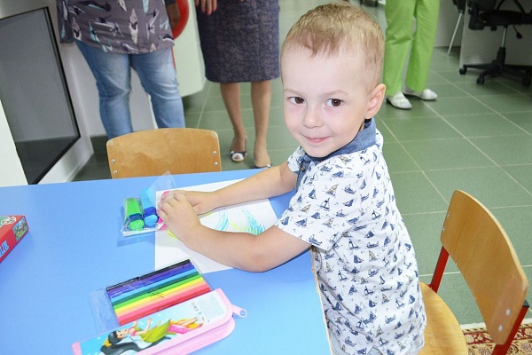 Место, где лечатся с удовольствием. Дневной стационар для детей Урайской больницы отметил юбилей