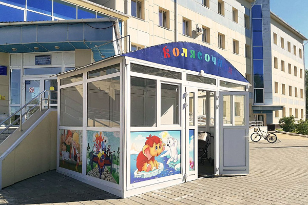 В детской поликлинике Урайской больницы появилась колясочная