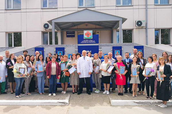 В Урайской больнице отметили День медицинского работника 