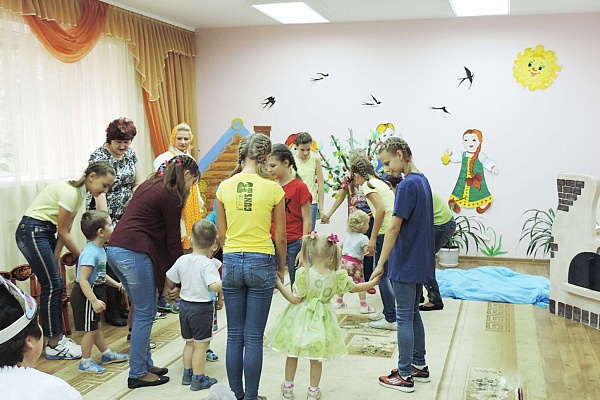 Сердце каждому. В Урае волонтеры встретились с воспитанниками Дома ребенка