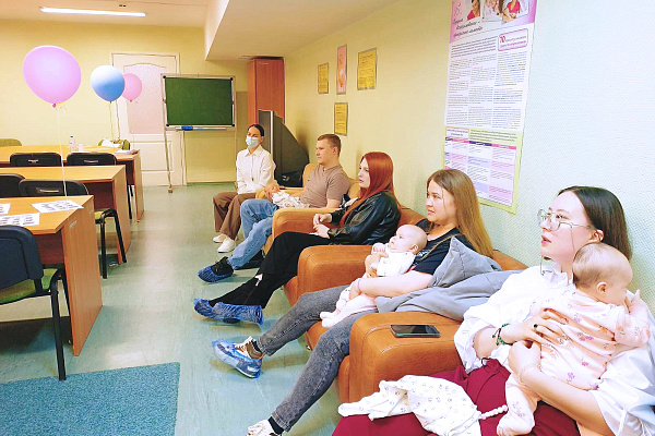 В женской консультации прошла неделя здорового ребенка и матери 