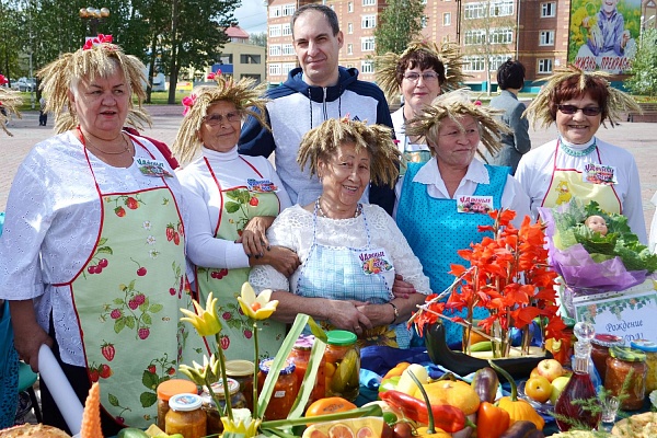 Ветераны Урайской городской больницы отмечены специальным дипломом на конкурсе-выставке «Дары осени – 2016»