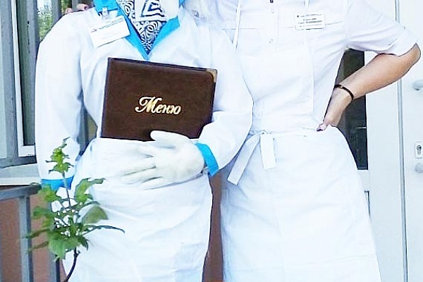 В Урайской больнице прошел традиционный конкурс на лучшую благоустроенную территорию