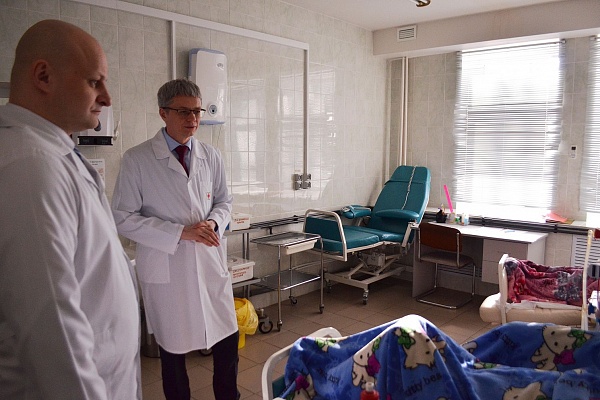 Директор Департамента здравоохранения Югры посетил Урайскую больницу