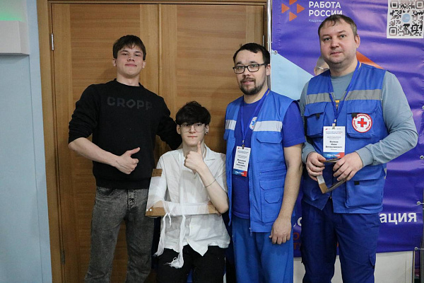 Фельдшеры отделения СМП приняли участие во Всероссийской ярмарке трудоустройства 