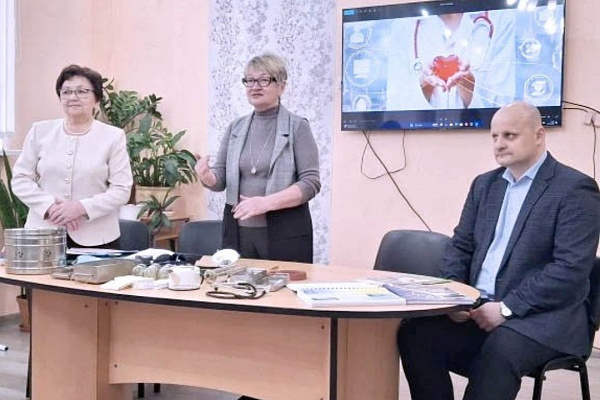 Встреча поколений: ветераны здравоохранения поделились опытом с будущими специалистами