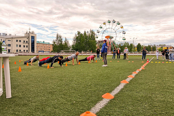 Сотрудники Урайской больницы внесли свою лепту во Всероссийский рекорд по отжиманиям 