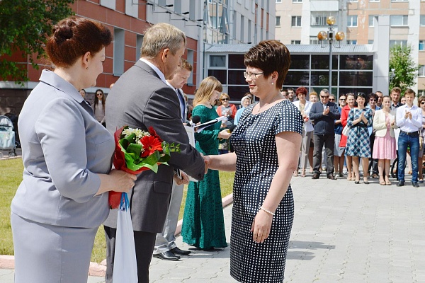 Специалисты Урайской больницы отмечены наградами главы города