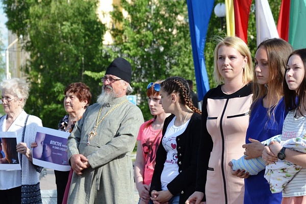 Общественность привлекла урайцев к проблеме абортов
