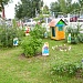 Море цветов, классики и веселый пасечник. В Урайской больнице подвели итоги конкурса на лучшую благоустроенную территорию 